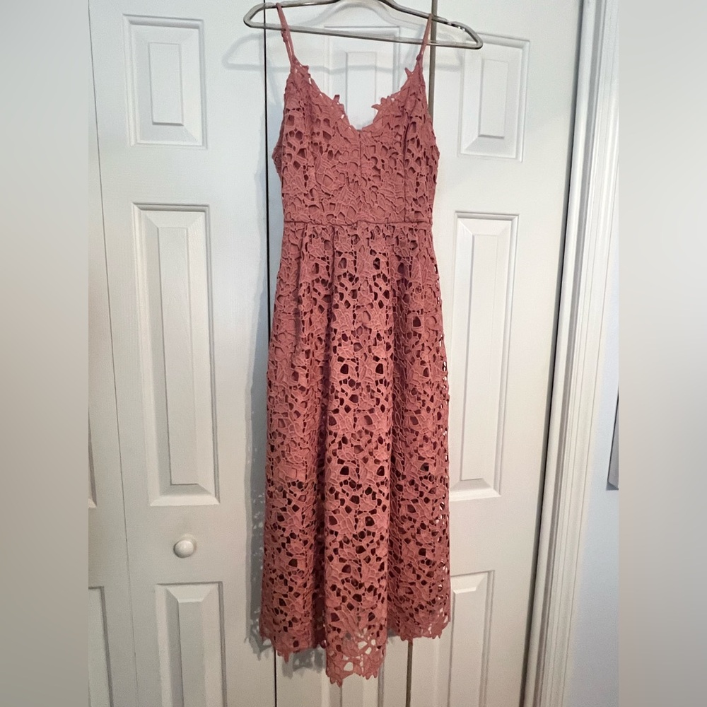 Astr Pink Lace Midi Dress with Spaghetti Straps - Picture 6 of 8